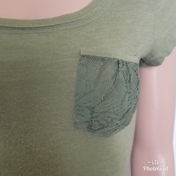Decree | Olive Lace Pocket Tee - Picture 3 of 5